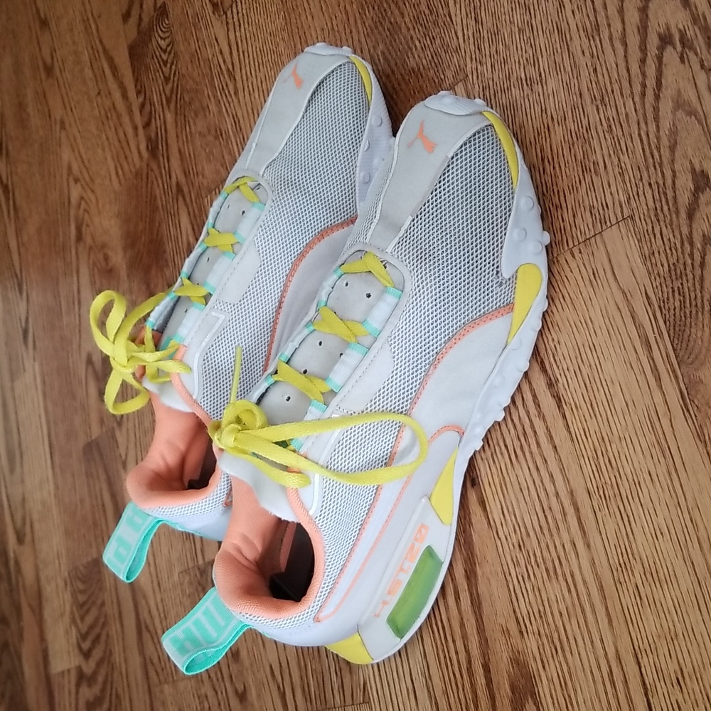 (8½) PUMA LQDCell H.S.T.20 Neon Lace Up Running Activewear Gym Athletic Sporty